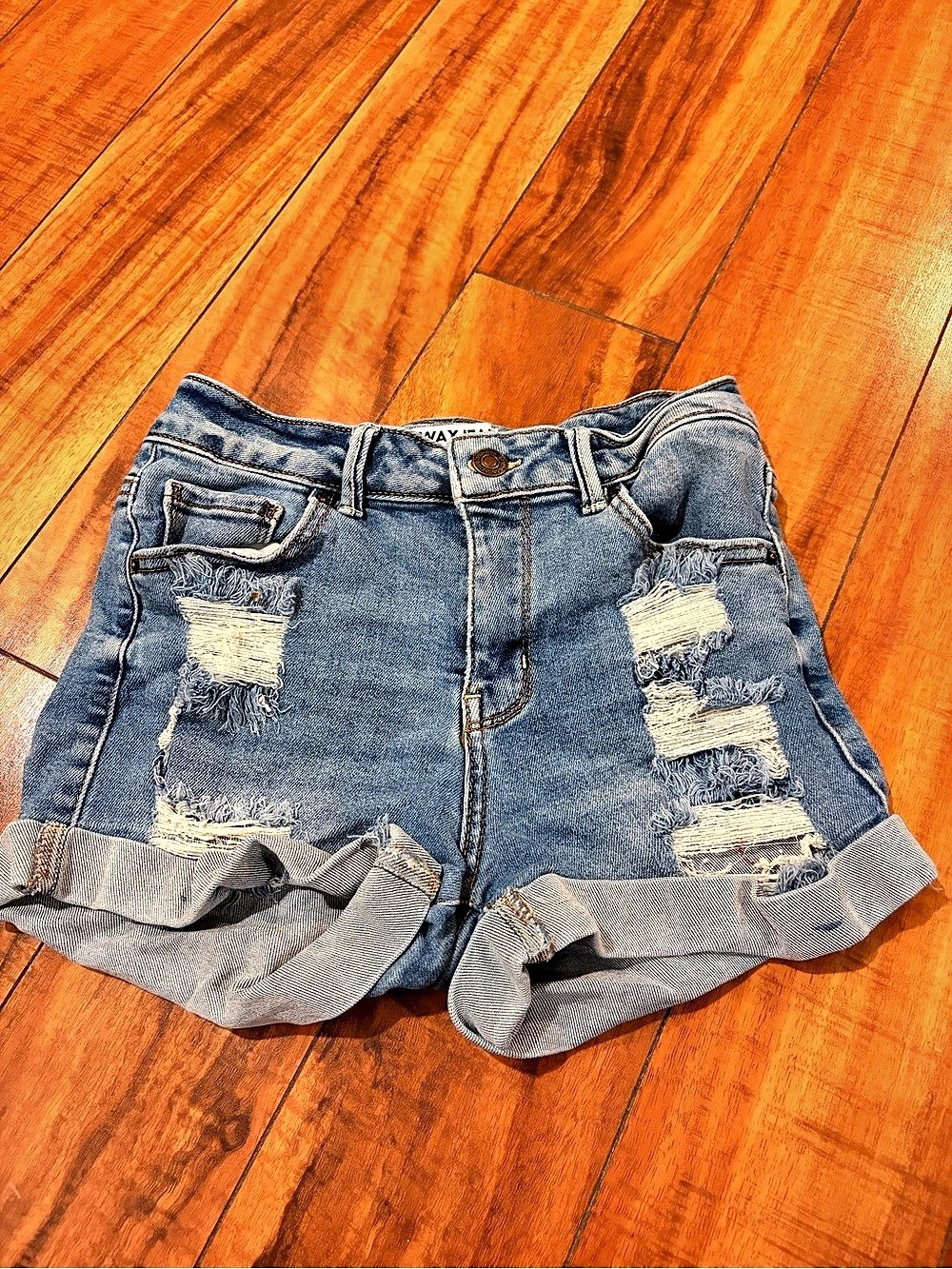 Wax Jean Collection Distressed Denim Jean Shorts Size Small